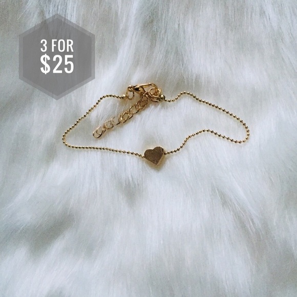 Jewelry - 🌼3 for $25🌼 Gold Heart bracelet